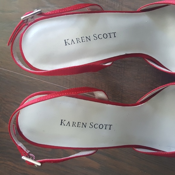 Karen Scott Jazz Red Strapy Heels Size 7 Orig Box - Picture 3 of 8